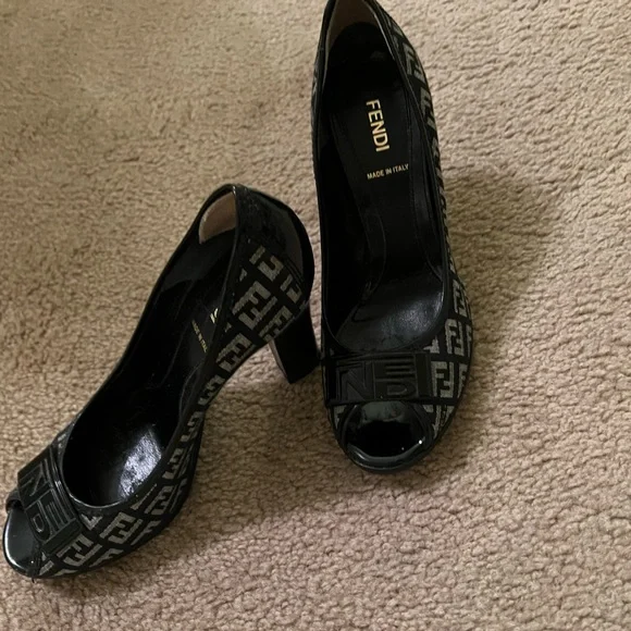 FENDI Heels - Picture 3 of 5